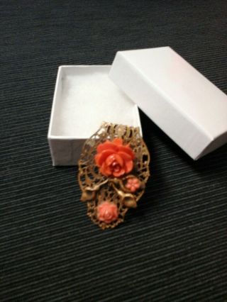Vintage Womens Plastic Roses On Brass Shoe/scarf Clip Only One Piece