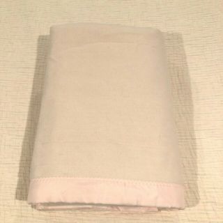 Vintage Chatham Pink Blanket Acrylic With Satin Nylon Type Binding Edging.