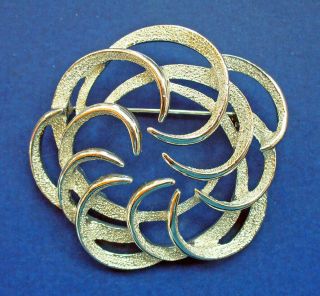 Sarah Coventry Pin Vintage Swirls Textured Silver Tone Large Round Brooch Signed