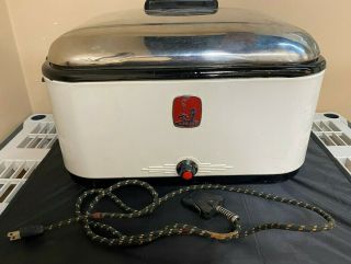 Vintage Nesco White Electric Roaster Oven Cooking W/ Cover & Cord