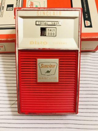 Vintage Sinclair Dino Supreme Six Transistor Radio with Box 2