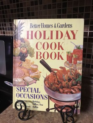 Vintage Better Homes & Gardens Holiday Cook Book 1969 Hardcover 345 Recipies