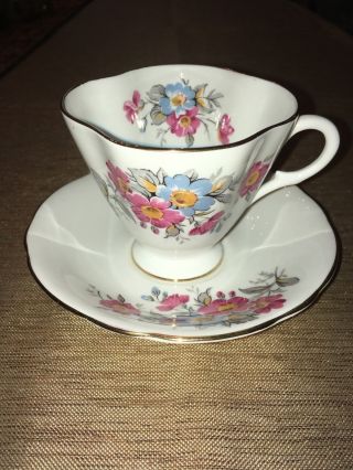 Vintage Windsor Bone China England Tea Cup & Saucer