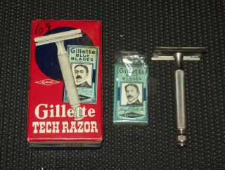 Vintage Gillette Tech Razor W/ Box Ex