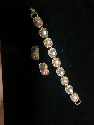 Vintage Sarah Coventry Bracelet Set Grey And Pink Stones Gold Tone Twist Setting