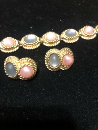 Vintage Sarah Coventry Bracelet Set Grey And Pink Stones Gold Tone Twist Setting 2