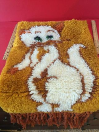 Vintage Hook Rug Latch Finshed Wall Hanging Of Kitty Cat 17 " X 30 " Tall U9