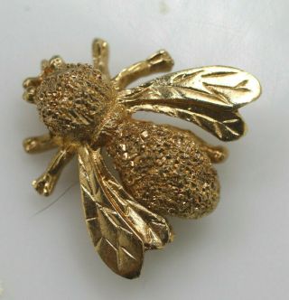 Vintage Textured Gold Tone Sweet Little Honey Bee Insect Pollinator Brooch Pin