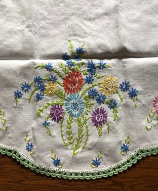 Vintage Hand Embroidered Floral Table Runner Dresser Scarf With Crocheted Edge