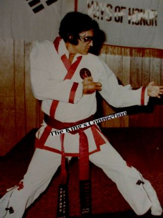 Vtg - Elvis Photo - Master Kang Rhee Studio Demonstrating Karate Stance