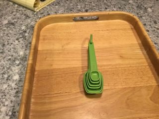 Set Of 6 Vintage Tupperware Green Measuring Spoons W/ring Holder