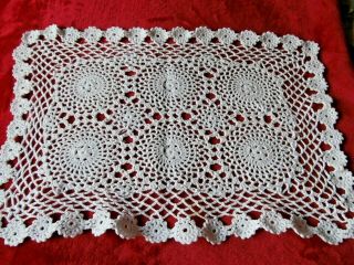 Vintage White Cotton Hand Crochet Lace Table Runner/doily 16 " X 10 " Daisy Edge