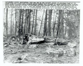 1967 Vintage Photo Crash Wreckage Of U.  S.  Navy Lockheed P - 2 Neptune In Maryland