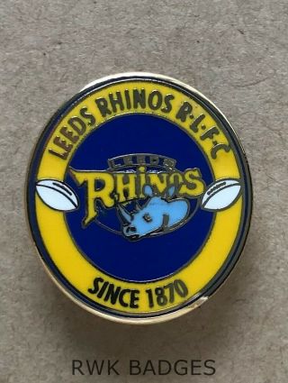 Leeds Rhinos R.  L.  F.  C.  - Vintage Supporters Enamel Badge