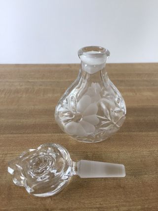 Vintage Heavy Crystal Glass Vanity Perfume Bottle - Floral w Rose Stopper 3