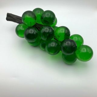 Vintage Mcm Large Green Lucite Acrylic Grapes Cluster Mid Century F9