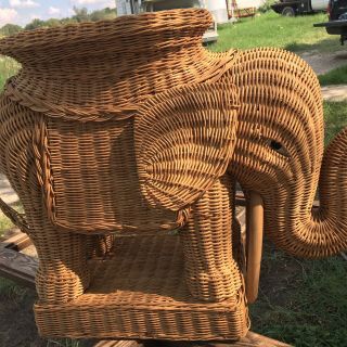 Wicker Elephant End / Side /accent Table Plant Stand Rattan Natural - Nose Up -