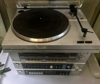Sanyo Stereo Music System Turntable Amp Dual Cassette Synthesizer - Radio Local Pu