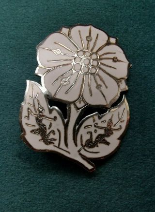 Unusual Vintage Siam Sterling Silver White Enamel Flower Leaf Brooch