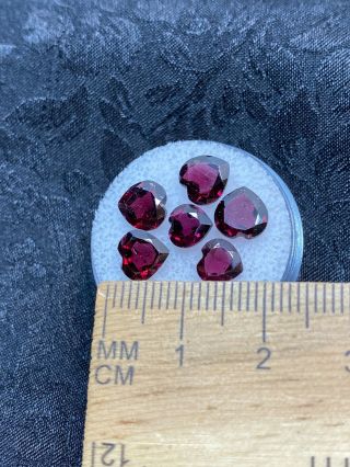 Unknown Faceted Red Heart Gemstones In Gem Jar - 8.  20ct - Vintage Estate Find