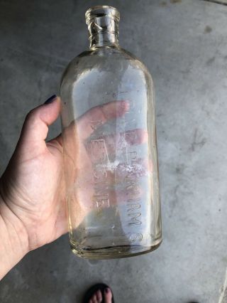 Vintage Antique Glass Bottle Lydia E.  Pinkham’s Medicine 4 1/2 Oz 8 1/2 In Tall