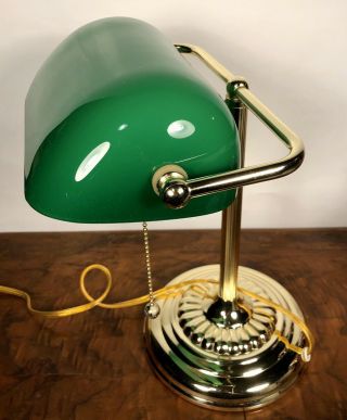 Brass Bankers Desk Lamp With Green Glass Shade & Pull Chain 131/2 " Tall - Vintage