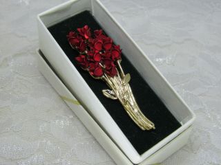 Vintage 1980 Gold Tone Bunch Of Red Roses Pin Brooch