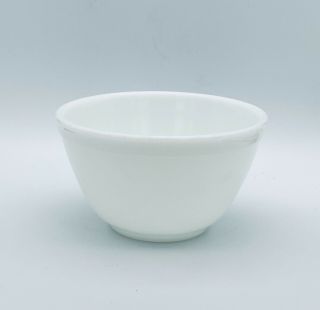 Vintage Solid White Milk Glass Mixing Bowl 5 1/2 " Diameter Unbranded 3 1/4 " Tall