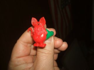 Old 1960s Vintage Ed Big Daddy Roth Toy Red Rat Fink Toy On Green Ring Nos