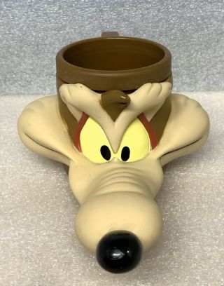 Wile E.  Coyote 1992 Mug Warner Bros Looney Tunes Plastic Cup Vintage