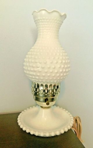 Small Vintage White Milk Glass Mid - Century Hobnail Table Lamp 1950 