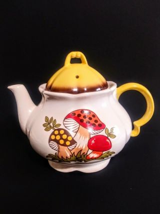 Vintage 1976 Sears & Roebuck Merry Mushroom Teapot.  Made In Japan,  Mid Century