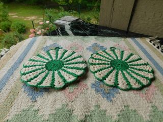 2 Vintage Hand Crocheted White Cotton Pot Holders Hot Pads W Green Sunburst