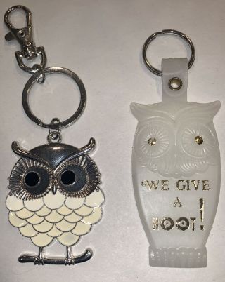 2 Owl Keychains Rings Vintage Glow In Dark “we Give A Hoot” Shelbyville Avts