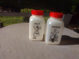 Vintage Plastic Salt And Pepper Mid Century Modern Shakers W Hard Plastic Top