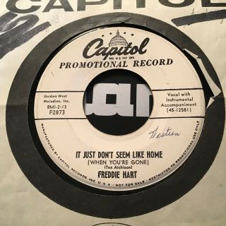 45 RPM Freddie hart CAPITOL DJ 2873 Caught At Last / It Just Don ' t Seem VG, 2
