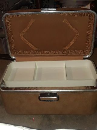 Vintage Invicta Train Case,  Mid Century Modern Retro,  Red With Red Satin Lining