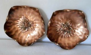 2 Gregorian Hammered Copper 6 " Footed Bowls,  Grapes & Leaves In Center