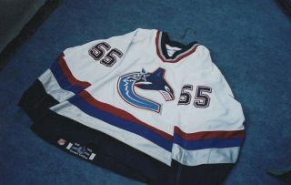 Ed Jovanovski 1998 - 99 Vancouver Canucks Signed Game Worn Jersey