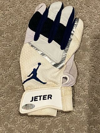 Derek Jeter Game Worn Signed Yankees Batting Glove - Steiner 3