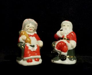 Vintage Mr & Mrs Claus In Rocking Chairs Christmas Salt & Pepper Shaker Set