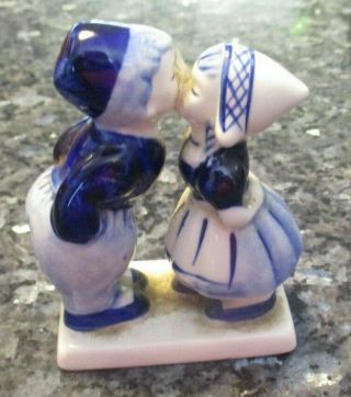 Vintage Handcrafted Delft Blue And White Dutch Boy And Girl Kissing Figurine
