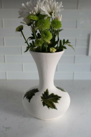 Vtg Hobbyist Ceramic Textured Vase White W/ Green Leaves Fall Decor