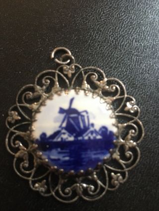 Vintage Dutch Blue And White Delft Porcelain Windmill Pendant Necklace Ne102