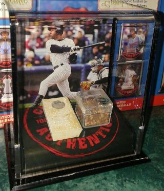 Derek Jeter Ny Yankees 2007 Mounted Memories Game Base/dirt Display Case