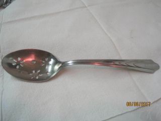 Vintage Ekco Stainless Pierced Serving Spoon Eks7 8 1/4