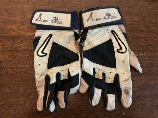 York Yankees Aaron Hicks Signed Game Batting Gloves Twins