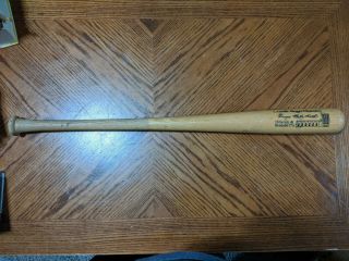 Hillerich & Bradsby Co.  Louisville Slugger Museum Baseball Bat Babe Ruth Model