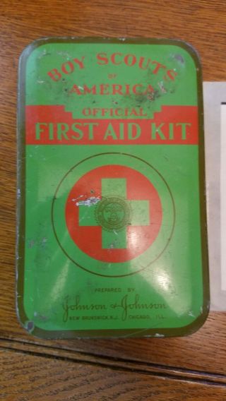 Vintage Tin Johnson & Johnson Boy Scouts America Official First Aid Kit