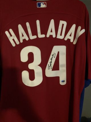 2010 Roy Halladay Signed Phillies Jersey